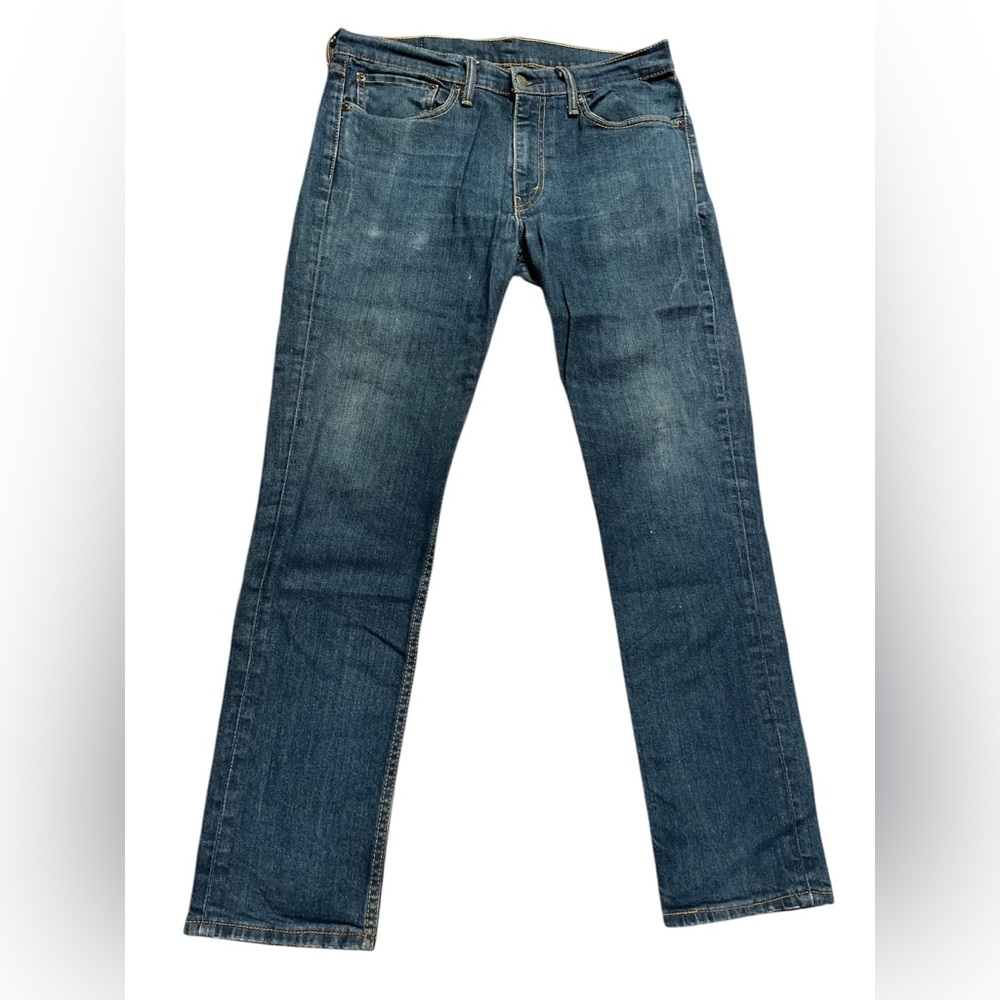 Men’s Levi’s medium wash 511 in size 34 x 32